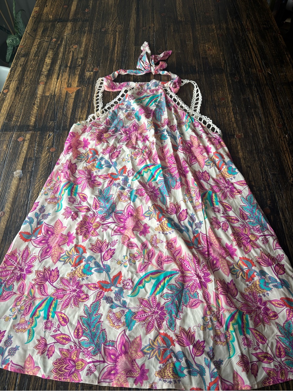 Cupshe Pink Floral Halter Dress with Multicolor Accents